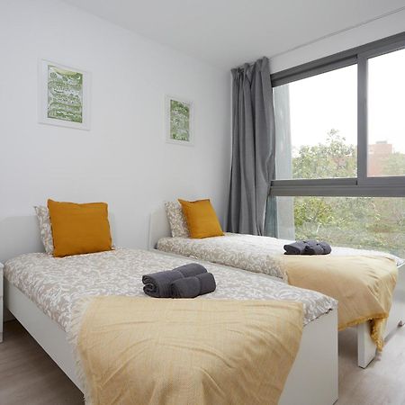 Three Bedroom Two Bathroom Apartment Close To Beach バルセロナ エクステリア 写真