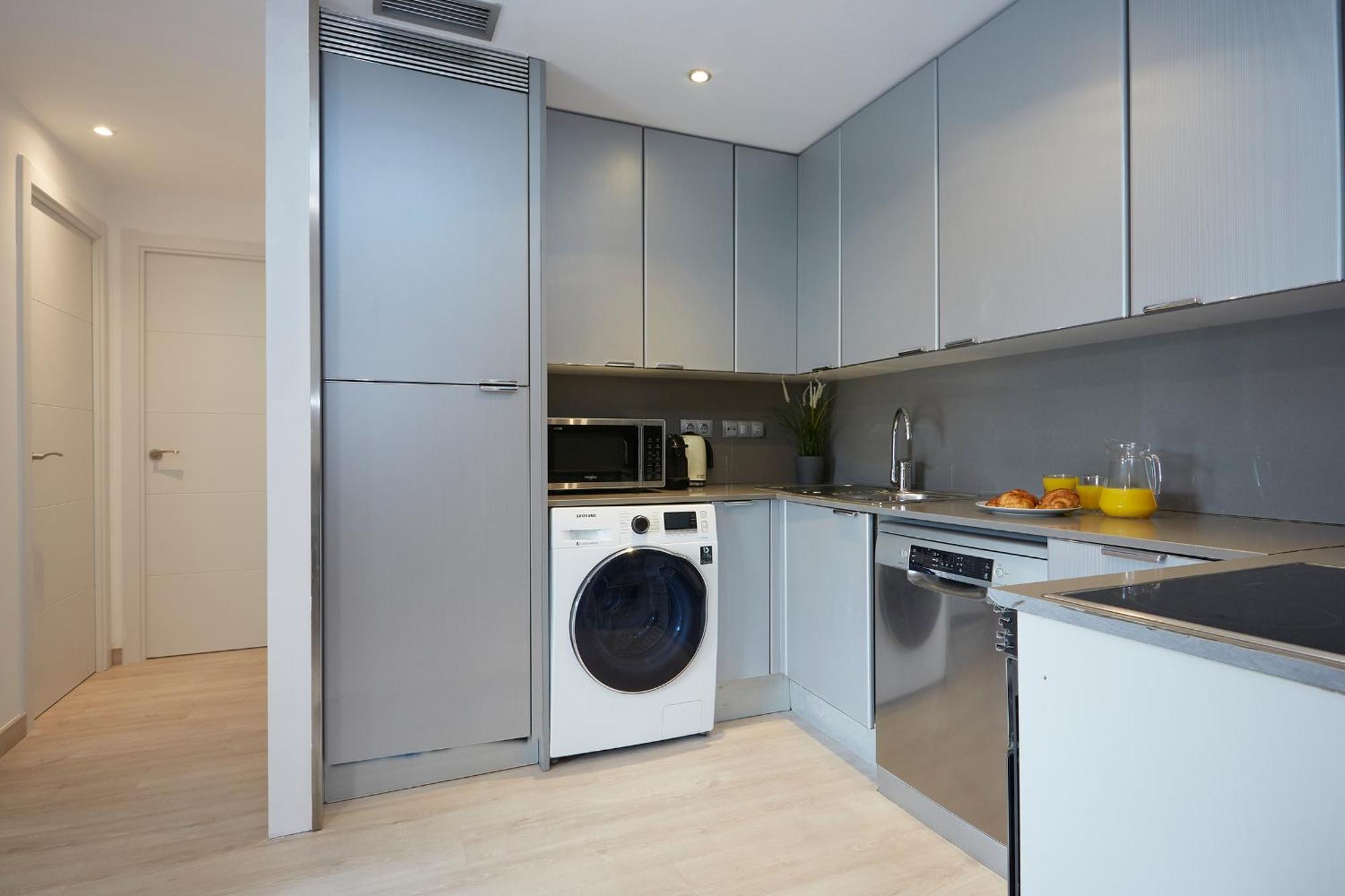 Three Bedroom Two Bathroom Apartment Close To Beach バルセロナ エクステリア 写真
