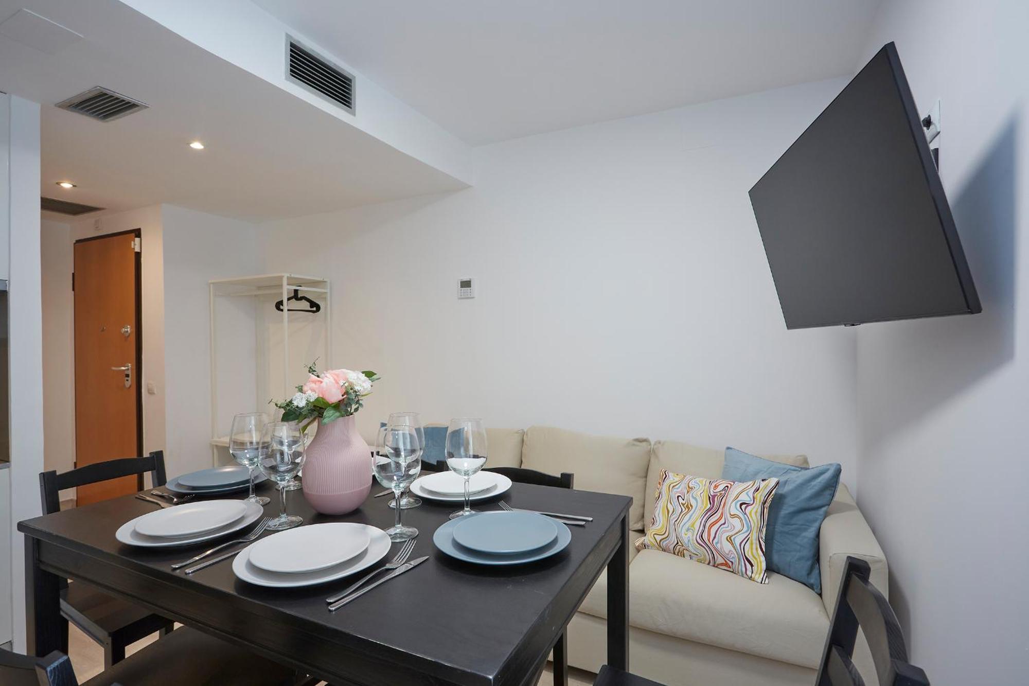 Three Bedroom Two Bathroom Apartment Close To Beach バルセロナ エクステリア 写真