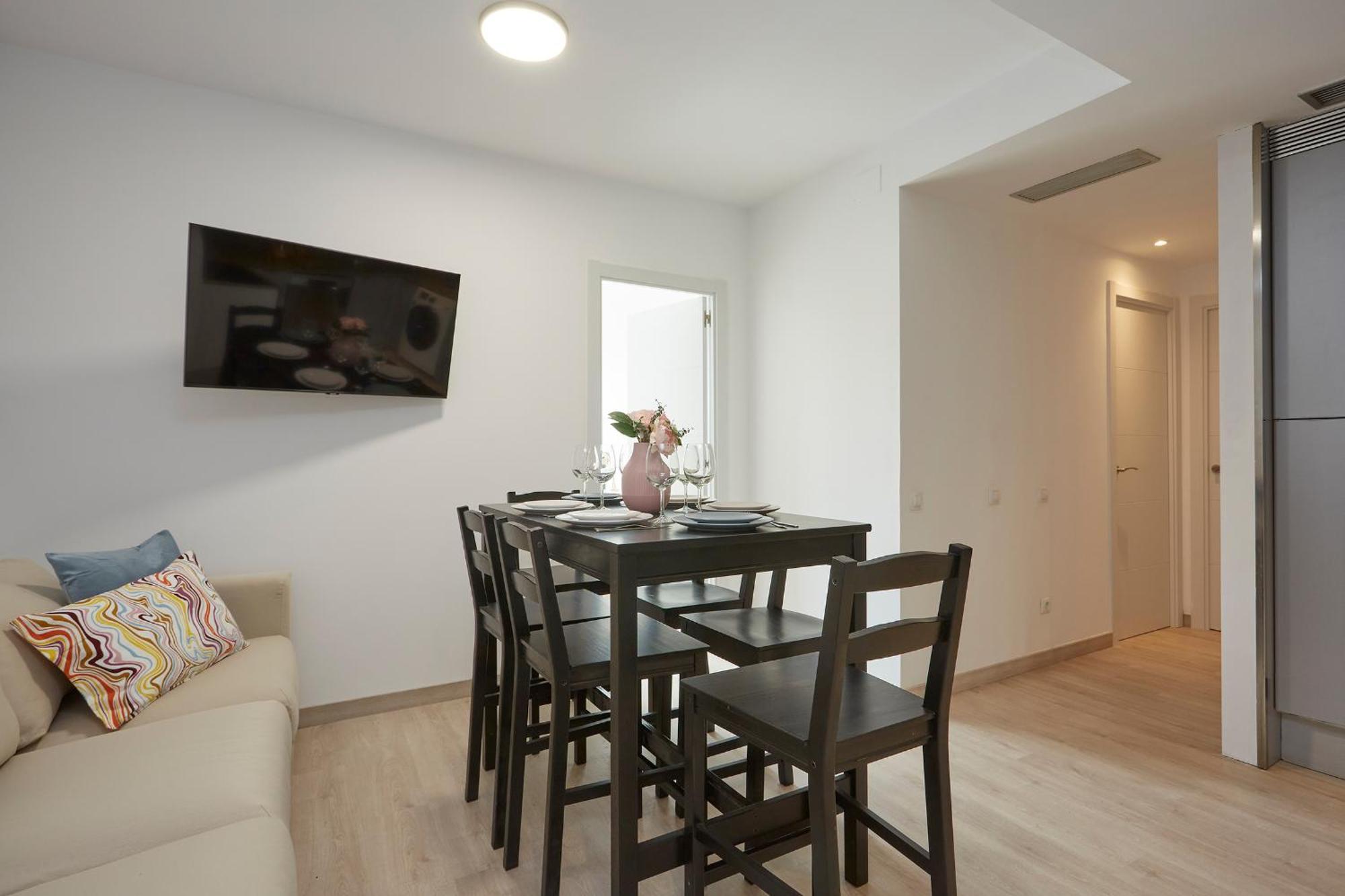 Three Bedroom Two Bathroom Apartment Close To Beach バルセロナ エクステリア 写真
